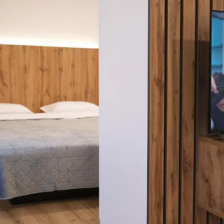 Apartments 5Ka - Modern Comfort 5 Minutes From Highway Velika Loka Exterior photo